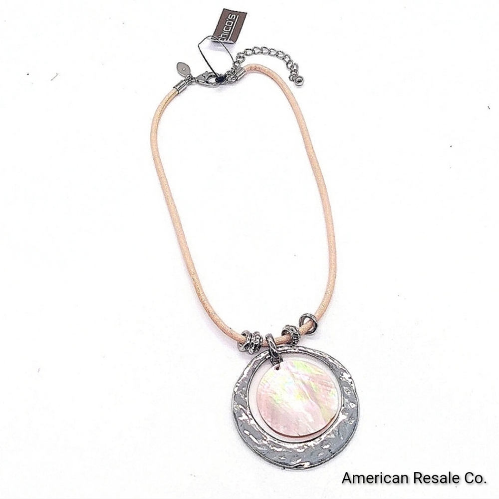 CHICO'S Statement Shell Pendant Necklace NWT